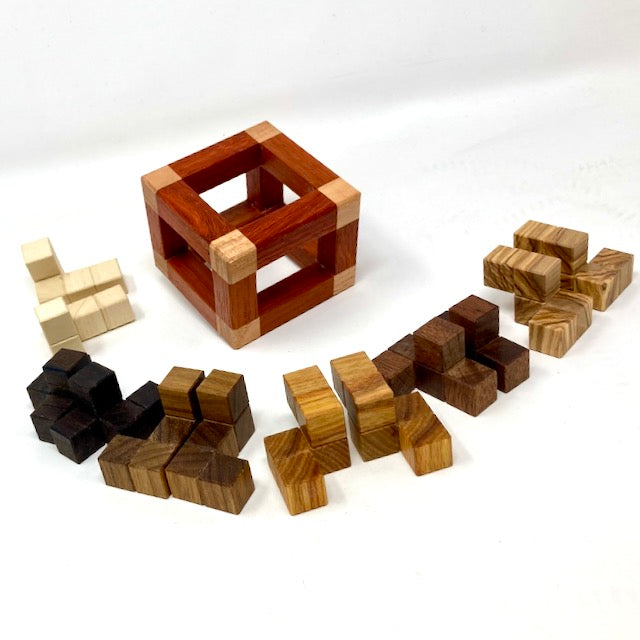 Twin Pentominoes in a Light Box
